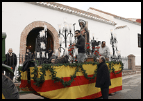 La imagen del santo, a punto de salir en procesión.